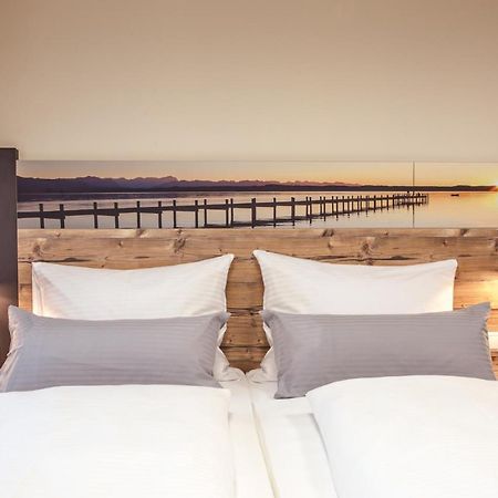 Gaestehaus - Boardinghouse Magnetsried เซเฮาพท์ ภายนอก รูปภาพ