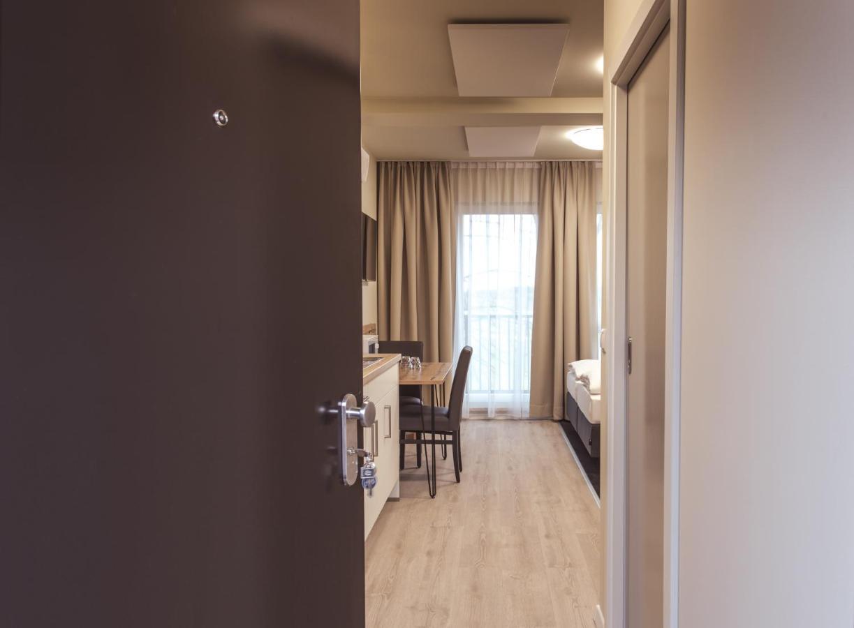 Gaestehaus - Boardinghouse Magnetsried เซเฮาพท์ ภายนอก รูปภาพ
